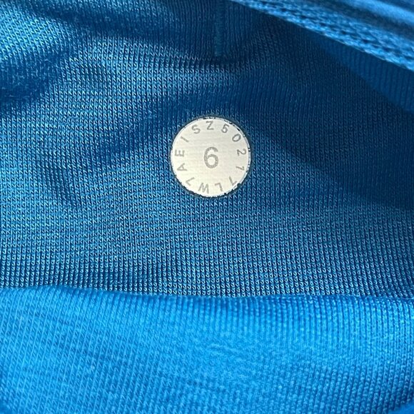 Lululemon Chase Me Short Women's Size 6 Whirlpool Blue 2.5" Running Athletic FLA - Picture 8 of 14